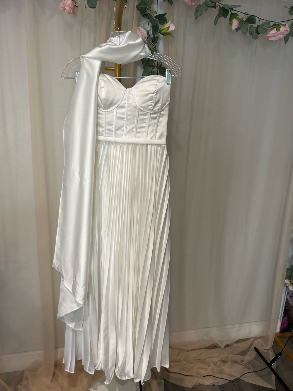 NWT White Satin Corset Pleated Maxi Dress Shawl Bridal Formal Size 4 - Picture 8 of 8